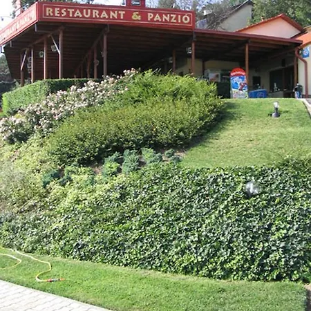 Vorosko Panzio Es Etterem Balatonalmádi