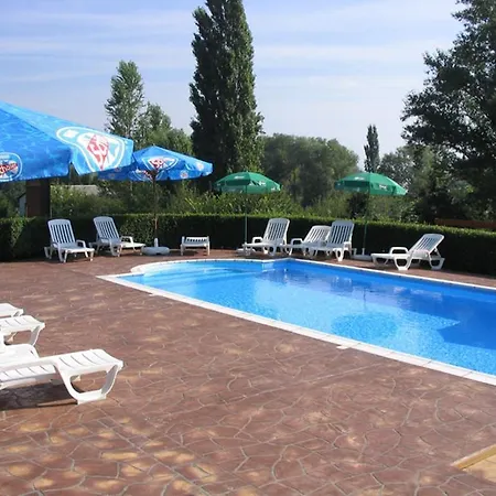 Bed & Breakfast Vorosko Panzio Es Etterem 2*